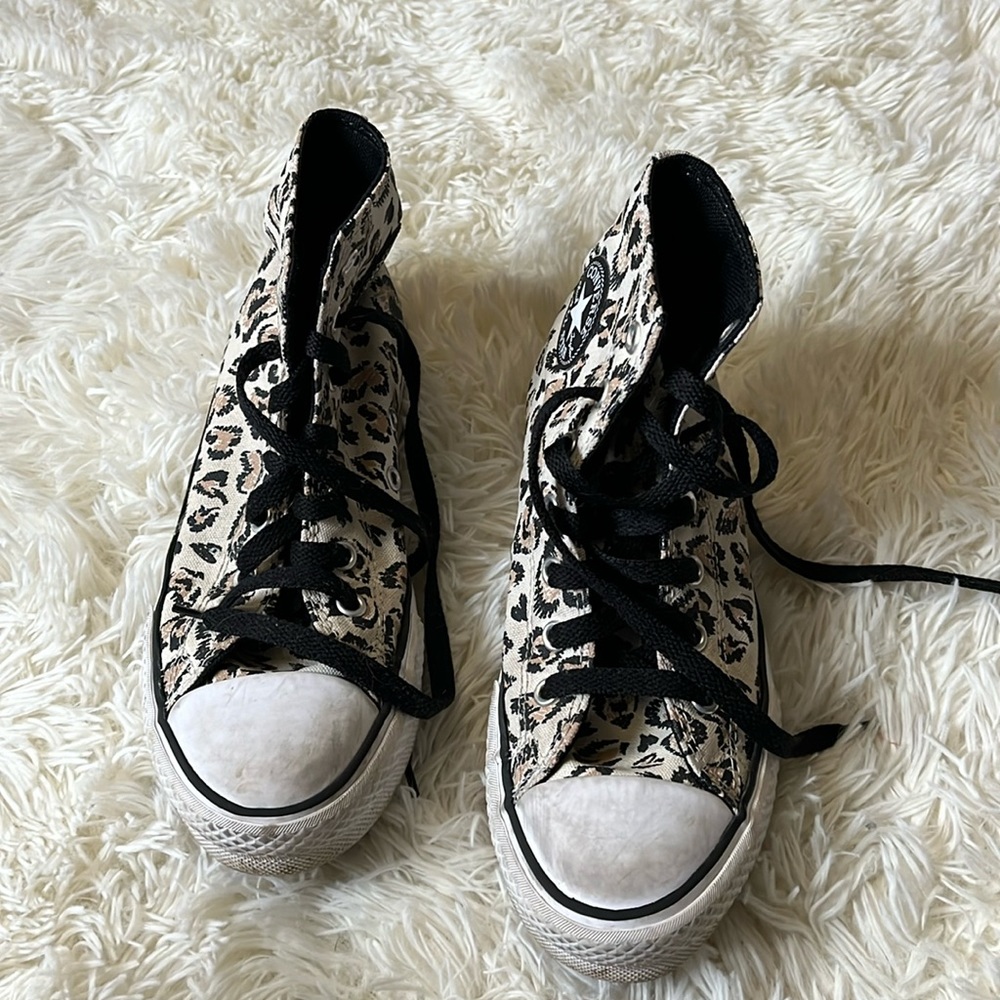 Platform animal print converse